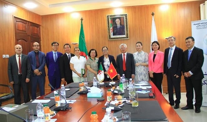 Vietnam keen to develop stronger ties with Algeria